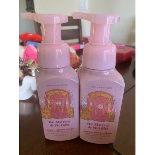Bath and Body Works Merry Cherry Cheer Gentle Foaming Hand Soap, 2-Pack 8.75 Ounce (Merry Cherry Cheer)