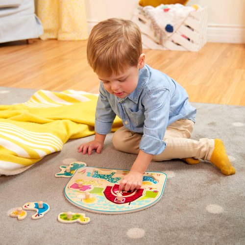 B. toys- Animal Barnyard- Wooden Peg Puzzle – Farm Puzzle – Animal Peg Puzzle for Toddlers, Kids – 8 Chunky Pieces – 18 Months +