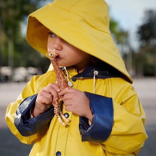 Schleich Wild Life Realistic Female Giraffe Animal Figurine - Authentic Detailed Wild Female Giraffe Toy for Boys and Girls Education Imagination and Play, Highly Durable Gift for Kids Ages 3+