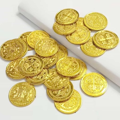 Aebor 200 Pcs Plastic Pirate Gold Coins St. Patrick's Day Play Treasure Coins Fake Coins Reward Gifts for Kids Board Games Pirate Party Cosplay Pirate Party Decorations (200pcs)