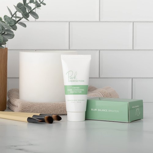 Park Perfection Tinted Pore Minimizer - Makeup Primer and Pore Reducer, Great Face Primer for Oily and Dry Skin, Pore Eraser and Tinted Primer that Extends Makeup Wear (1 Fl. Oz.)