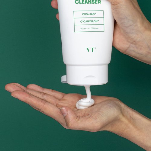 VT COSMETICS CICA Foam Cleanser Face Cleanser 10.1 fl oz (300 ml)