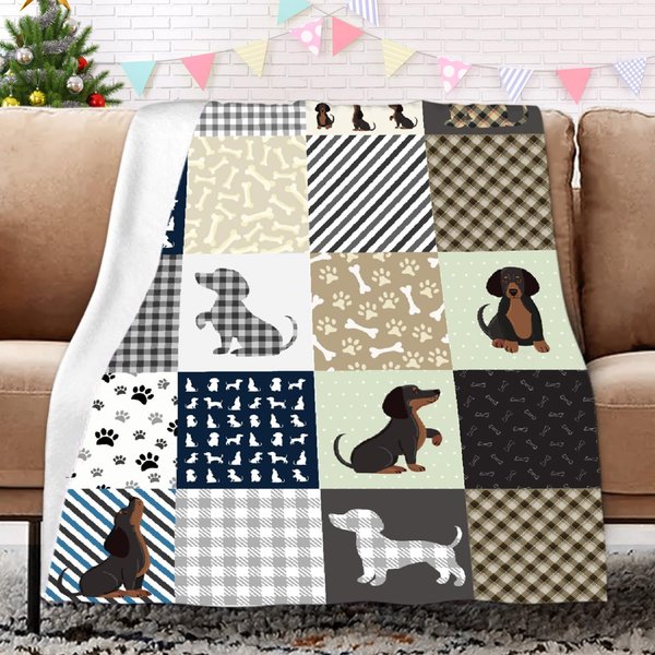 Mokukenren Dachshund Blanket Dachshund Gifts for Women Cute Wiener Dog Lightweight Cozy Flannel Fleece Throw Blanket Dachshund Decor 50"x40"