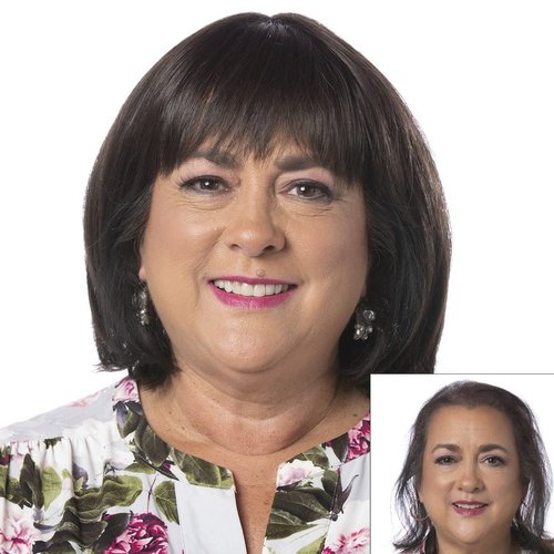 Toni Brattin Total Topper Color Light Brown Hairpieces Top of Head Complete Crowne Coverage 8" Length Straight ChangeLite Heat Friendly Synthetic Wispy Bangs Snap Clips Hair Accessory Wig