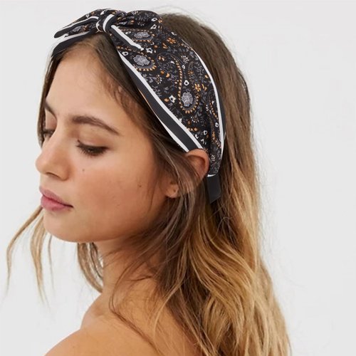 CAVETEE Bow Headbands for Women, Black and White Knotted Head Bandana For Women's Hair, 2 Pack Wide Hair Accessories for Women's Hair