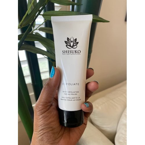Shisuko Exfoliating Face Polish - Renewed Glow 2in1 gentle cleanser derived from Sugar. Smooths and Brightens without drying. Rapid results, using 2-3 X a week, can last up to 3 Mo - 4 oz