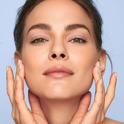 EVAGARDEN Velvet Matte Eye Shadow - Creamy and Velvety Powder with Intense Color - High Pure Pigments Creates Soft Focus Effect - Light, Adherent Film Blends Easily - 131 Ivory - 0.08 oz