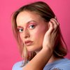La Crique - Cream Eyeshadow & Highlighter - Infused with Hyaluronic Acid + Calendula Flower - LightWeight Cream Makeup and Skincare - 99% Natural Ingredients - Vegan Make Up - 02 Retro Pink