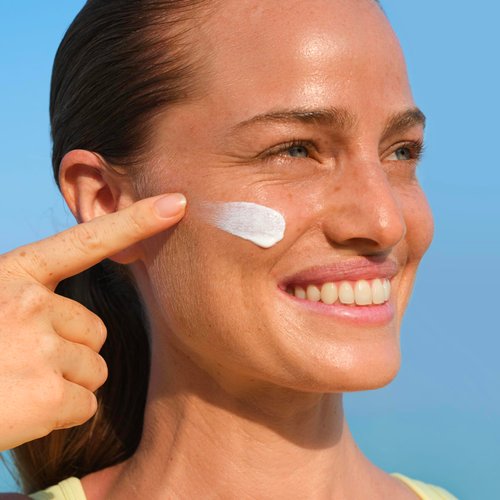 Mineral Face Sunscreen with Non-Nano Zinc Oxide SPF 50, PROTECT ME by FRE Skincare - Reef Safe, Water-Resistant, No White Cast, Facial Moisturizing Cream - Non-Comedogenic & Ophthalmologist Tested