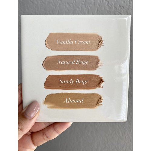 Jentri Quinn - Mineral Liquid Powder Foundation - Natural Beige