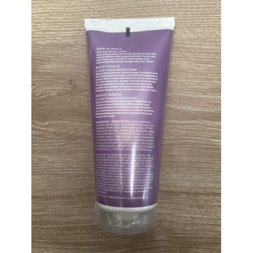 Mary Kay® Berry & Vanilla Scented Shower Gel