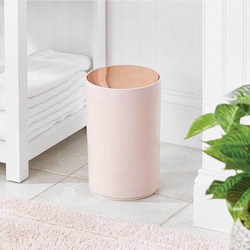 mDesign Small Round Plastic Trash Can Wastebasket, Garbage Container Bin with Swing Top Lid - for Bathrooms, Kitchens, Home Offices - 1.3 Gallon/5 Liter - White/Rose Gold