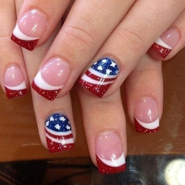 Independence Day Press on Nails Short Square Fake Nails with American Flag Designs Red French Tip Glue on Nails Press ons 4th of July False Nails Acrylic Stick on Nails for Women 24 Pcs