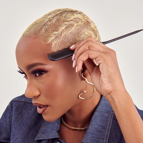 KISS Colors & Care Carbon Fiber Rat Tail Comb For Hair Sectioning, Teasing, Style Prepping, Detangling, Grooming - Anti Static & Heat Resistant, Professional Quality Black