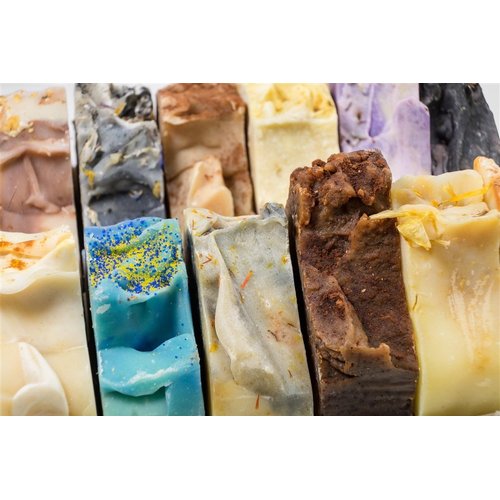 Cassia Spearmint Face And Body Soap. Tumeric Essential Oil Vegan Palm Free & Cruelty Free Bar Soap (Cassia & Spearmint Essential Oils)