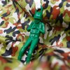 12 Pcs Camo Parachute Toy, Tangle Free Throwing Hand Throw Flying Toys, No Battery nor Assembly Required, Plastic Green Army Men Soldiers Action Figures Outdoor Games for Kids, Fun Party Favors (Camo)