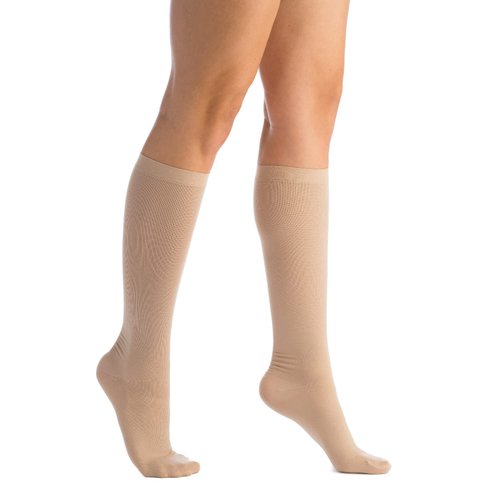 EvoNation Women’s Knee High 15-20 mmHg Graduated Compression Socks – Moderate Pressure Compression Garment
