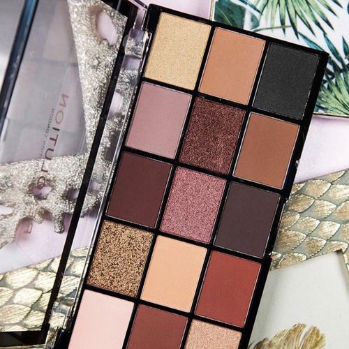 Makeup Revolution Reloaded Palette, Makeup Eyeshadow Palette, Includes 15 Shades, Lasts All Day Long, Cruelty Free, Velvet Rose, 16.5g