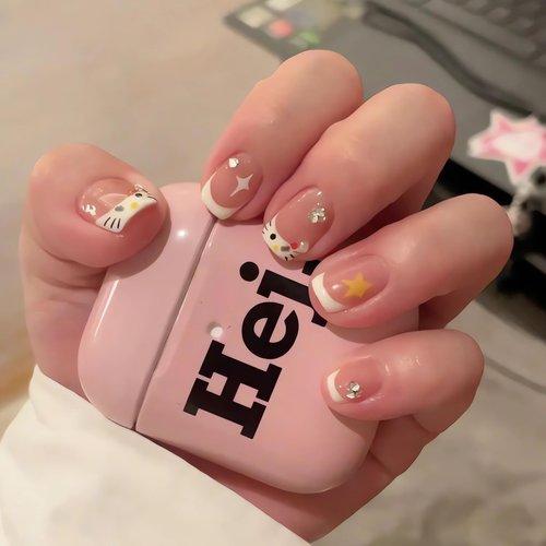 IMSOHOT Short Press on Nails Square Fake Nails White French Tips False Nails with Kitten Print Designs Cute Glossy Glue on Nails 24Pcs Rhinestone Star Stick on Nude Nails for Women and Girls