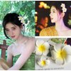 12Pcs White Hawaiian Plumeria Flower Hair Clip Foam Flower Hawaii Hair Clips Hair Pins Artificial Plumeria Hair Clips Hair Accessory Decorations for Beach Bridal Wedding Party Vacation(2.4 Inch)