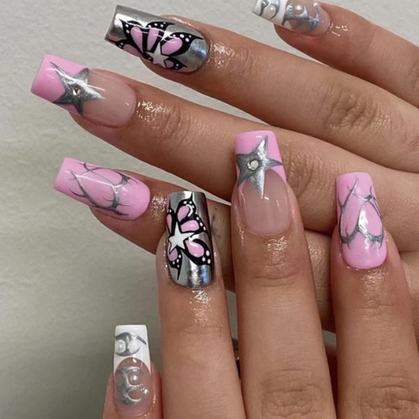 Hkanlre Medium Square Pearl Press on Nails French Fake Nails Pink Tips Full Cover Heart False Nails for Women and Girls 24PCS