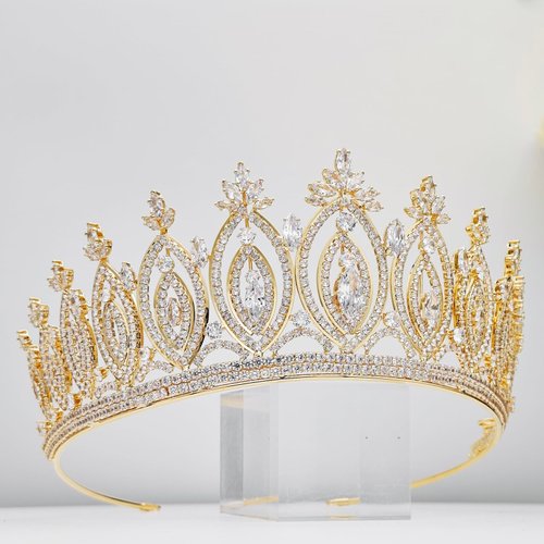 Luxury Cubic Zirconia BrideTiara and Crowns for Women Silver CZ Bridal Headpiece for Wedding Prom Birthday Pageant Quinceanera (Gold)