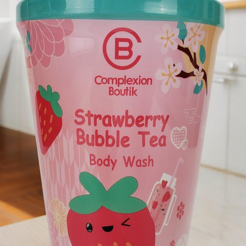 Generic Complexion Boitik Strawberry Bubble Tea Body Wash, Pink