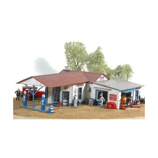 HO Scale Marble Rock Garage -- Kit - 5-3/8 x 7-3/8" 13.7 x 18.7cm