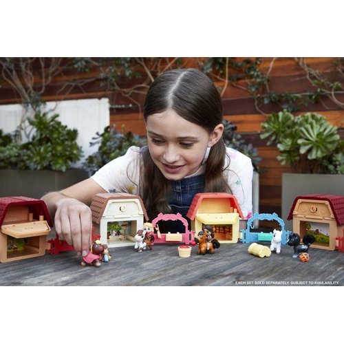 Mattel Spirit Untamed Mini Playset with Small Character Figure, Horse & 3 Accessories, Festival Theme with Surprise Unboxing (Styles May Vary)