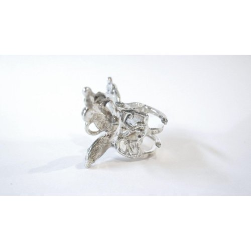 Generic Small mini silver and white pearl metal butterfly hair claw clip with crystals