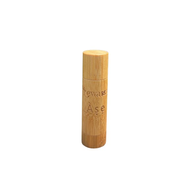 MyLewaSkin Àṣẹ Lip Balm for Men and Women, 100% Natural and Moisturizing, All-Day Moisture for Dry and Cracked Lips (tube, 0.17 oz)