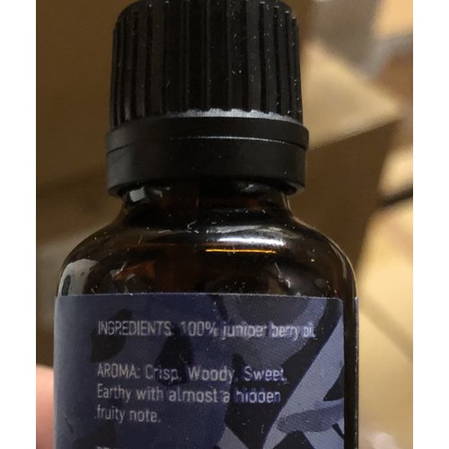 Woolzies Juniper Berry Essential Oil 1 Oz - , Natural Skin Toner, Cleanser, Calming Effect - For Diffusion, Topical & Aromatherapy Use