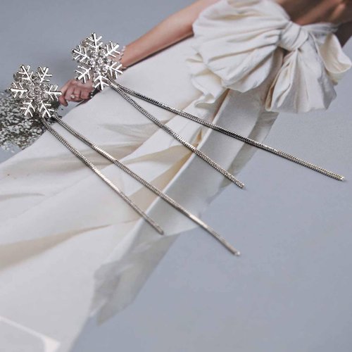 Sttiafay Vintage Crystal Snowflake Chain Earrings Cz Snowflake Stud Earrings Silver Long Chain Tassel Earrings Metal Snake Chain Drop Earrings Jewelry for Women