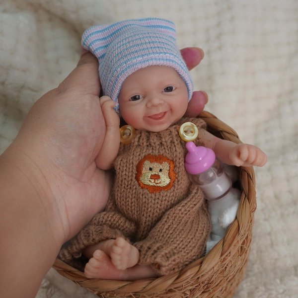 7 Inch Mini Reborn Baby Dolls，Silicone Full Body Baby Soft Skin Mini Realistic Newborn Baby Dolls Real Life Tiny Baby Doll with Feeding Accessories& Gift Box-Boy