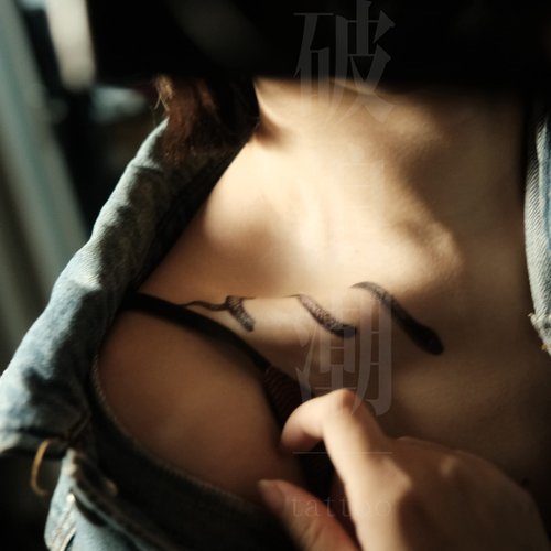 Fake Finger Tattoos Small Temporary Tattoos Realistic Temporary Tatoo for Men Women Hand Waterproof Fake Tattoos That Look Real And Last Long Cross Snake Letters Love Sticker (Style 2)