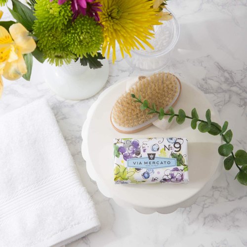 Via Mercato Italian Soap Bar (200 g), No. 9 - Grape, Black Currant & Musk