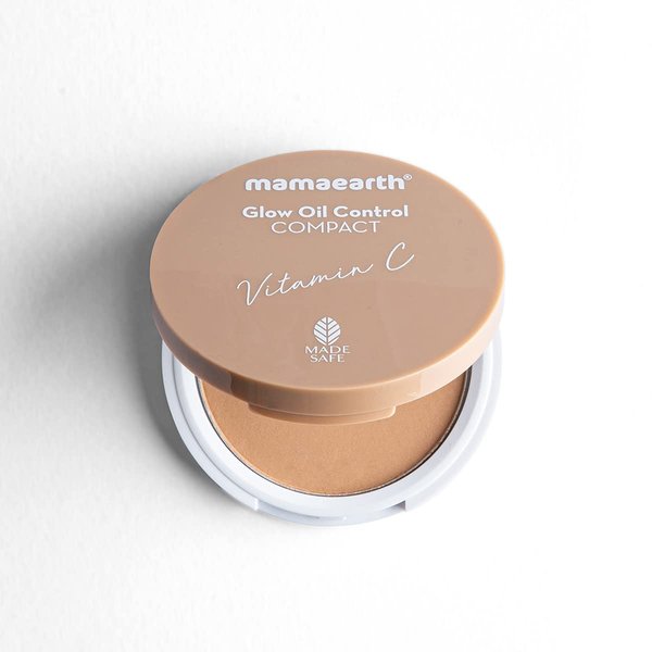 Mamaearth 12-Hour Oil Control Pressed Powder with SPF 30 (Nude Glow Shade) | Long Lasting Matte Finish with Buildable Coverage | Sun Protection with Vitamin C | Talc-Free | 0.32 Oz/9g