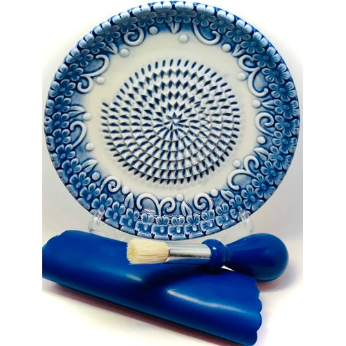BonCera, All-in-one 4pcs Premium Ceramic Garlic Grater Set -Glazed Design Grater Plate w/Garlic Peeler, Gathering Brush, Display Stand, It's also grating Turmeric, Ginger, and more,