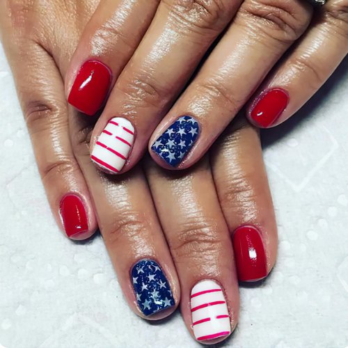 ZASKHLD 4th of July Press on Nails Short Square Fake Nails Glossy Star Red Flag Design Stick on Nails Independence Day Blue Glitter Full Cover False Nail for Women Girls Manicure Nail Decoration 24Pcs
