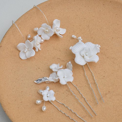 Handmade Ceramic Wedding Hair Pins Set and Pearl Floral Earrings for Brides, Bridesmaids, Women, Bridal Hair Accessories and Drop Earrings Set