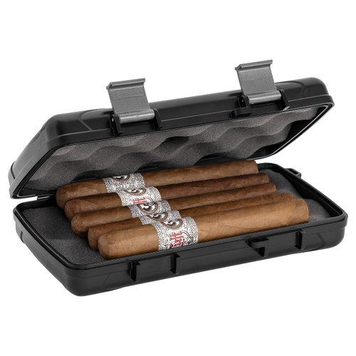 Xikar Cigar Travel Humidor, Extreme Protection, Rugged, Travel Case For 5 Cigars, Airtight, Watertight, Crushproof, Includes 1 Mini Humidifier