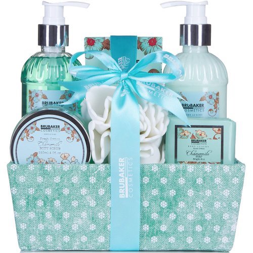 BRUBAKER Cosmetics Relaxing at Home Spa Bath Kit - Fresh Chamomile Scent - 7 Pcs Bath & Body Gift Set for Women - Includes Shower Gel, Body Lotion, Body Scrub, Bath Salts, Soap, Loofah & Nice Basket