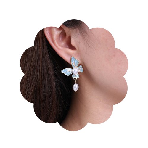 Sttiafay Boho Acrylic Butterfly Pearl Drop Earrings Gold Pearl Dangle Earrings Blue Enamel Butterfly Earrings Vintage Resin Butterfly Stud Earrings Jewelry for Women