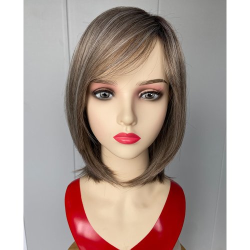RENERSHOW Short Ombre Grey Wigs for Women Layered Chin length Gray Bob Wig Mid-length Straight Hair Wig Natural Looking Synthetic Wig