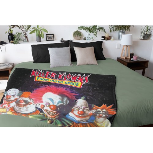 INTIMO MGM Killer Klowns from Outer Space Horror Super Soft and Cuddly Plush Fleece Throw Blanket