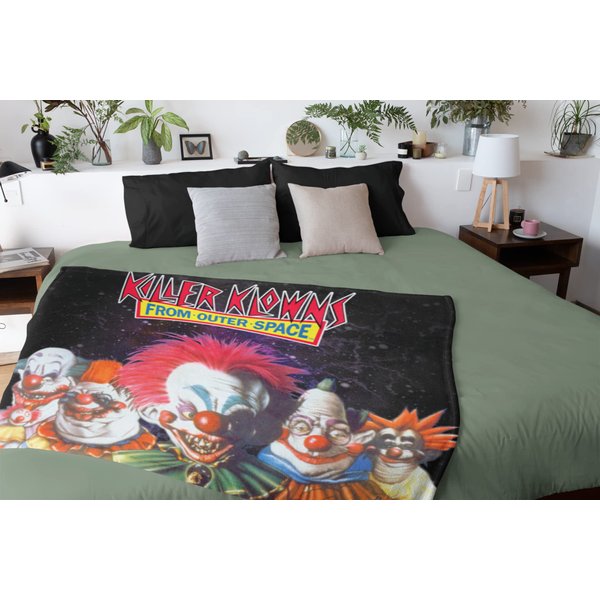 INTIMO MGM Killer Klowns from Outer Space Horror Super Soft and Cuddly Plush Fleece Throw Blanket