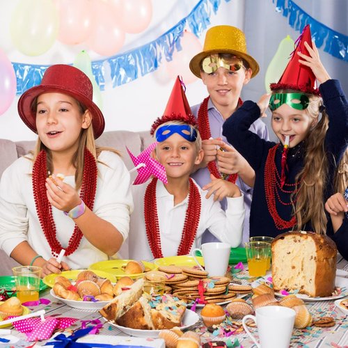 EOBOH 24PCS Bead Necklace, Red Bead Necklace Stuff Party Favors, 33" Christmas Necklaces Festival Parade Throw Accessories for Wedding Birthday Valentines Mardi Gras Xmas Celebrations Decorations