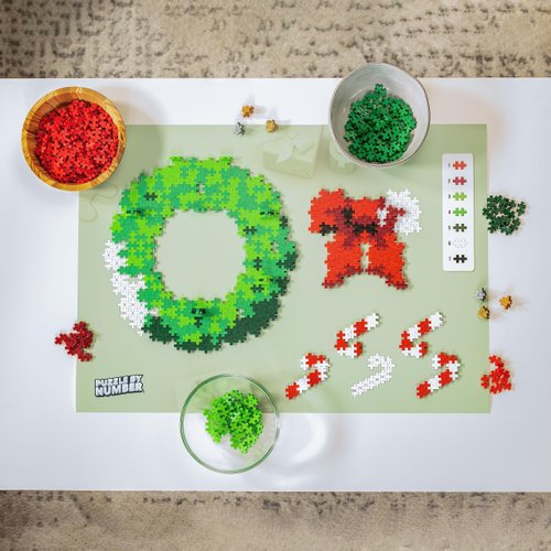 Plus Plus Puzzle by Number, 500 Piece Mini Interlocking Hashtag Color Blocks, 3D Pixel Art Kit for Kids - Christmas Wreath