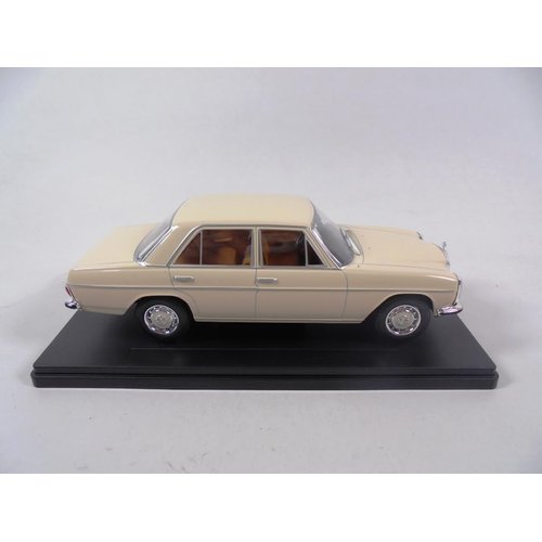 OPO 10 - 1/24 Scale Diecast Model Car Compatible for Mercedes Benz 200D W115 1965 - PTVQ24