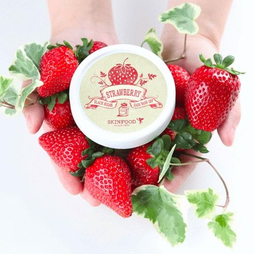 SKINFOOD Black Sugar Strawberry Mask Wash Off 3.38 fl.oz. (100g) - Exfoliating Mask for Tightening Pores and Cleansing Skin - Skin Mask Sugar Scrub - Facial Sugar Scrub Masks - Pore Face Mask